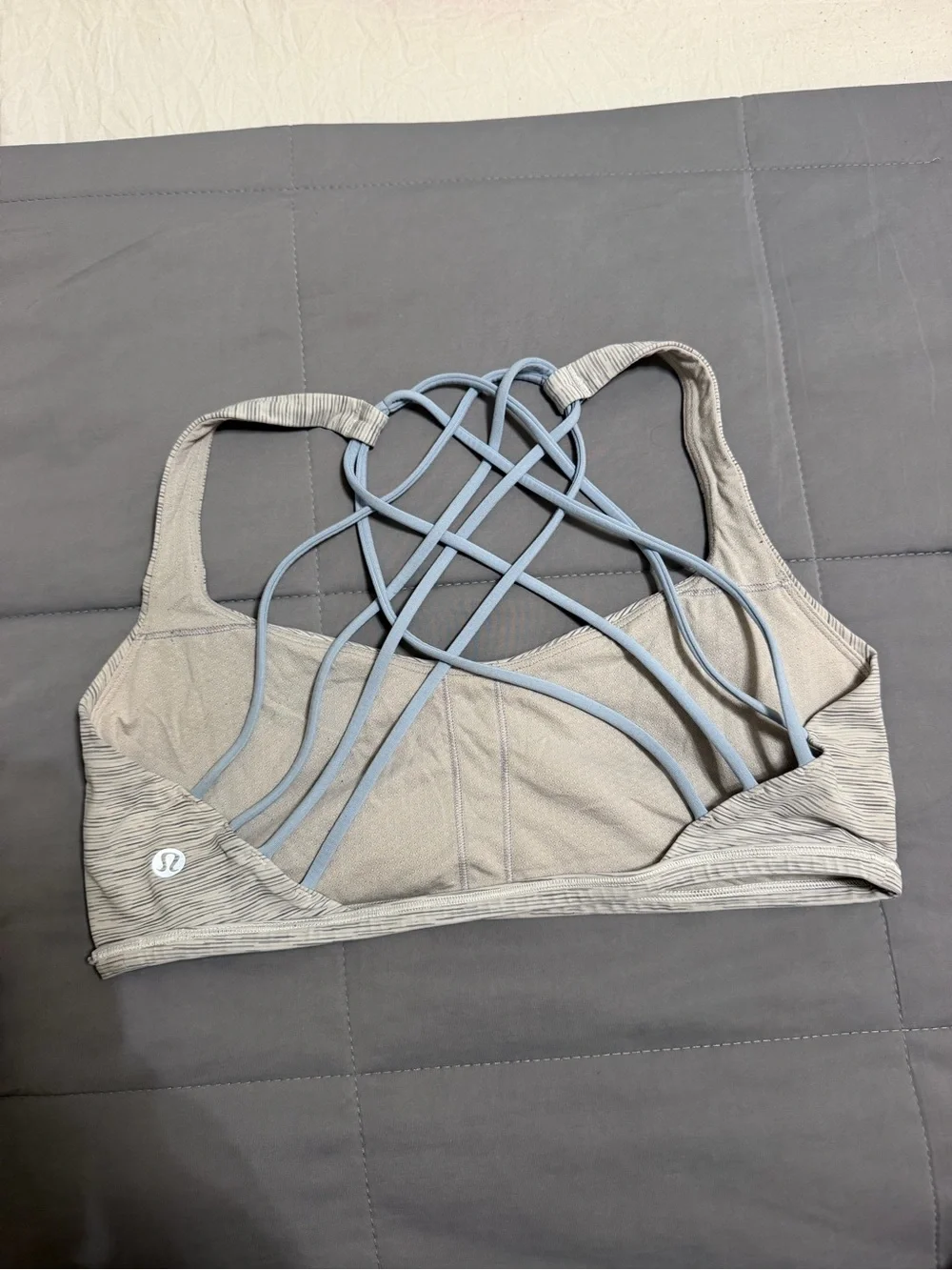 lululemon athletica Light Gray Sports Bra Free To Be - Picture 2 of 2